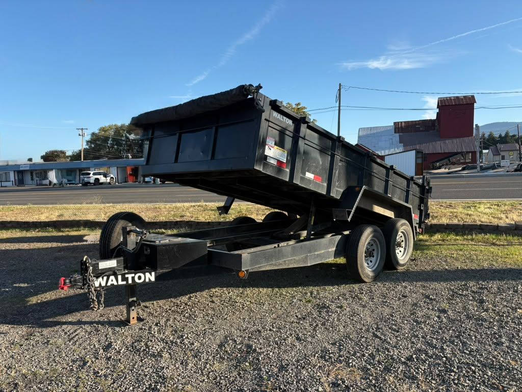 Left side of the dump trailer