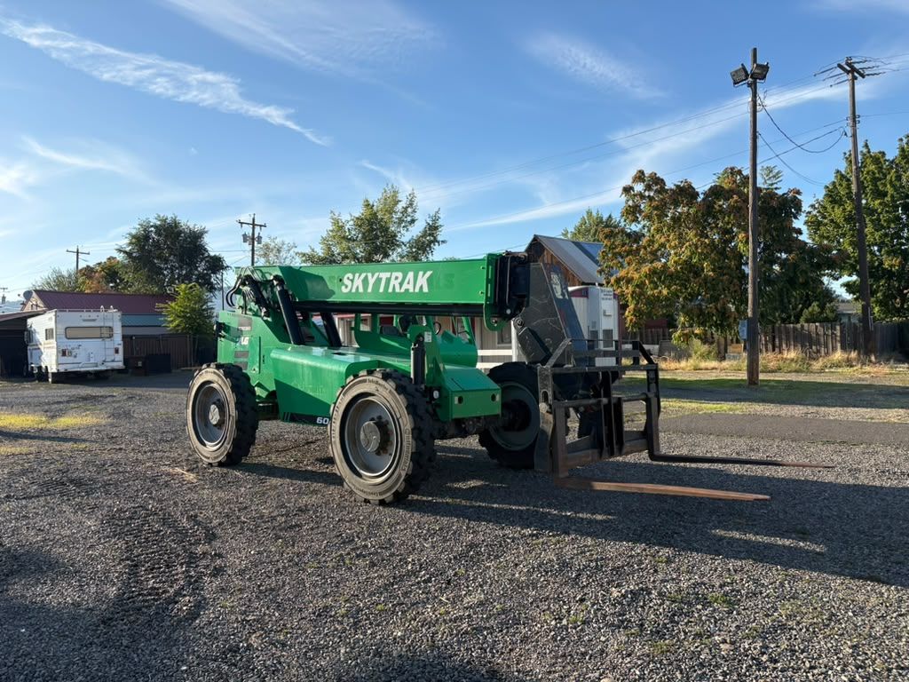 Right side of the Skytrak Telehandler